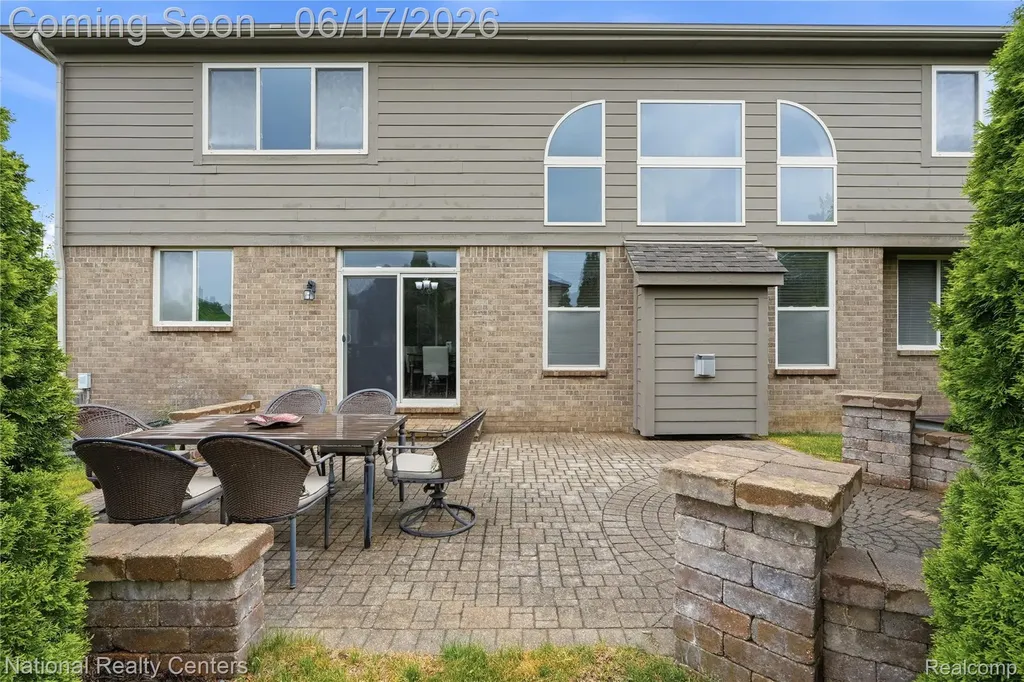 52347 Ferndale Drive Lyon Charter Township MI 48167