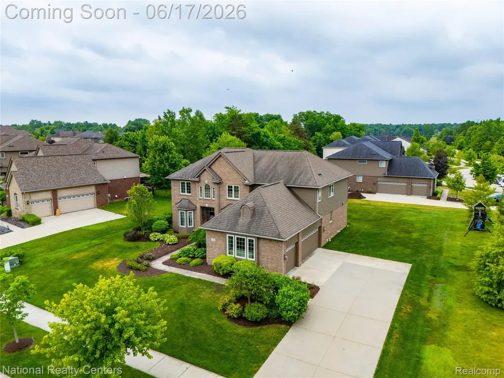 52347 Ferndale Drive Lyon Charter Township MI 48167