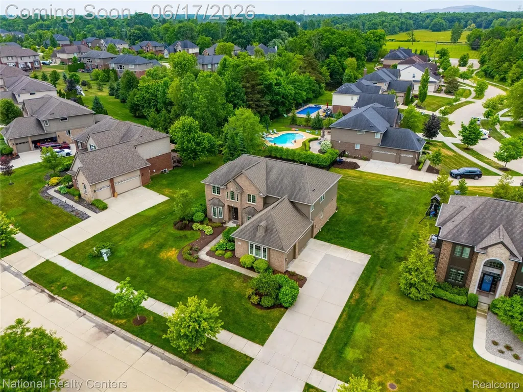 52347 Ferndale Drive Lyon Charter Township MI 48167