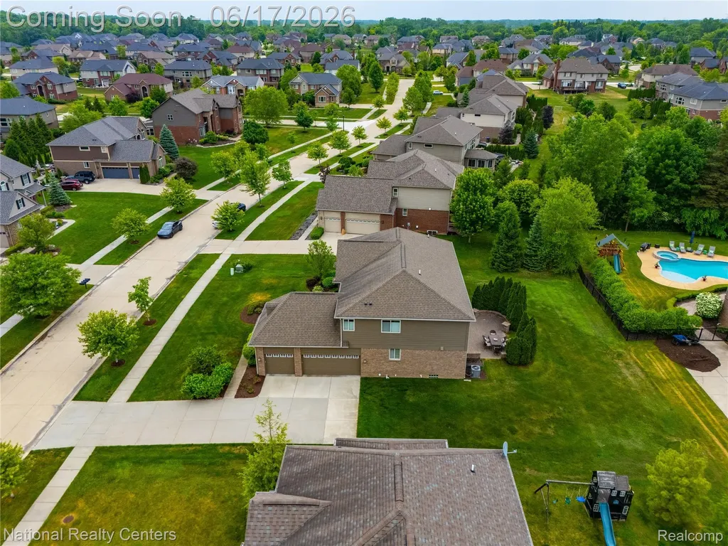 52347 Ferndale Drive Lyon Charter Township MI 48167