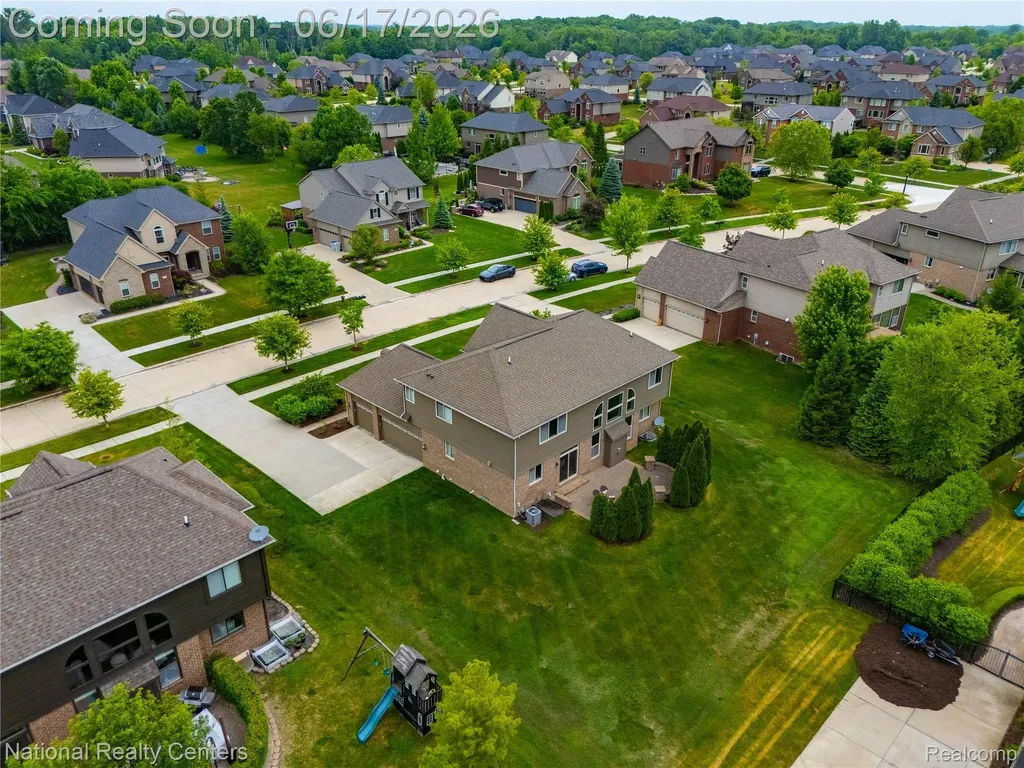 52347 Ferndale Drive Lyon Charter Township MI 48167