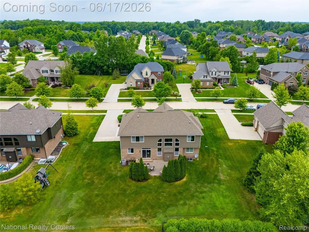 52347 Ferndale Drive Lyon Charter Township MI 48167