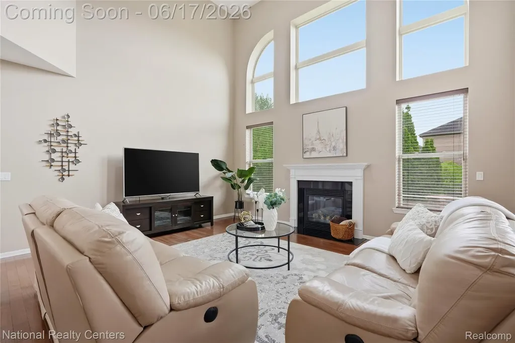 52347 Ferndale Drive Lyon Charter Township MI 48167
