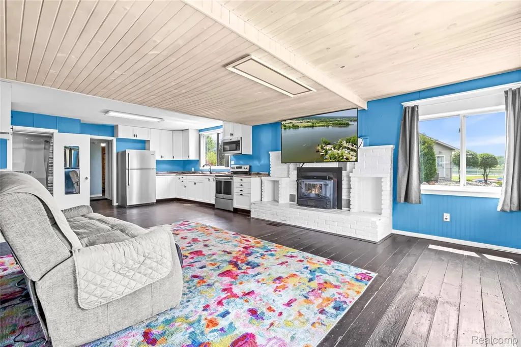 530 Roby Beach Drive Coldwater Township MI 49036