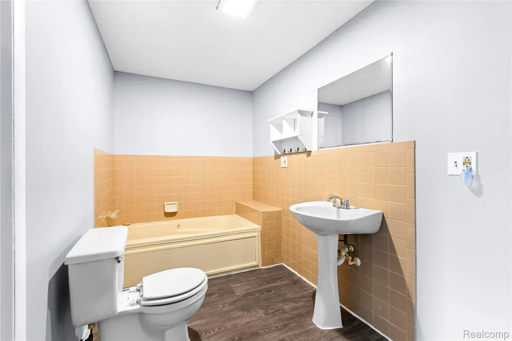 530 Roby Beach Drive Coldwater Township MI 49036