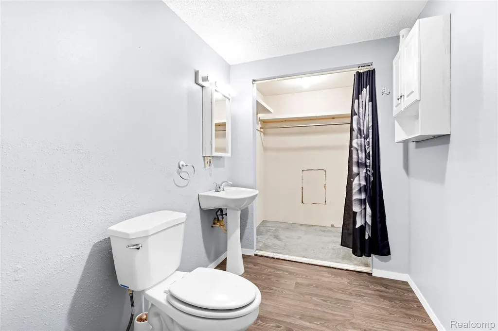 530 Roby Beach Drive Coldwater Township MI 49036