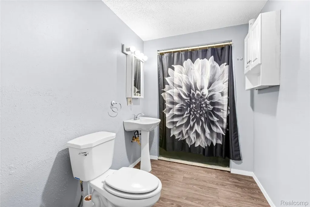 530 Roby Beach Drive Coldwater Township MI 49036
