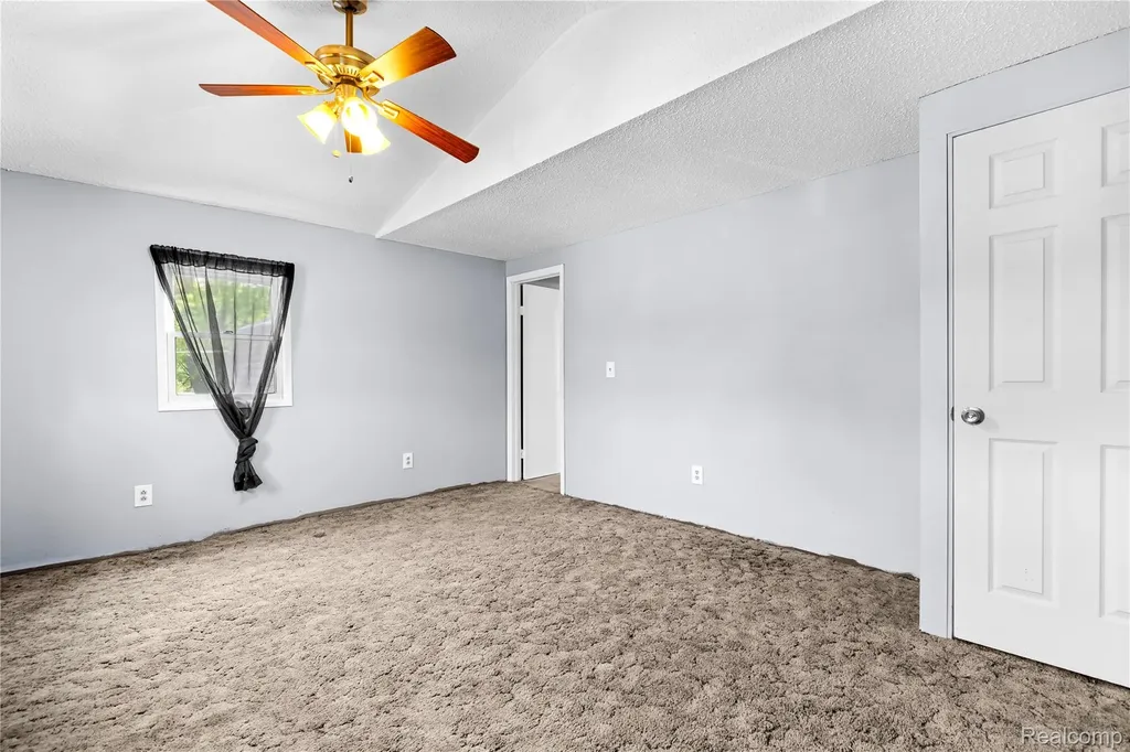 530 Roby Beach Drive Coldwater Township MI 49036