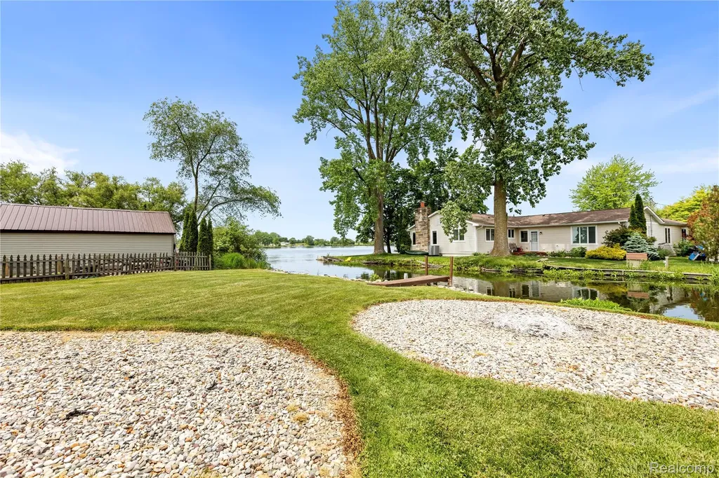 530 Roby Beach Drive Coldwater Township MI 49036