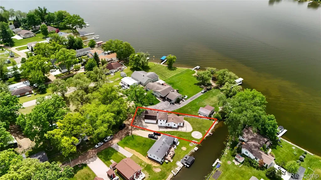 530 Roby Beach Drive Coldwater Township MI 49036