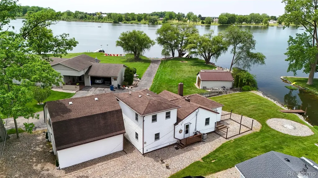 530 Roby Beach Drive Coldwater Township MI 49036