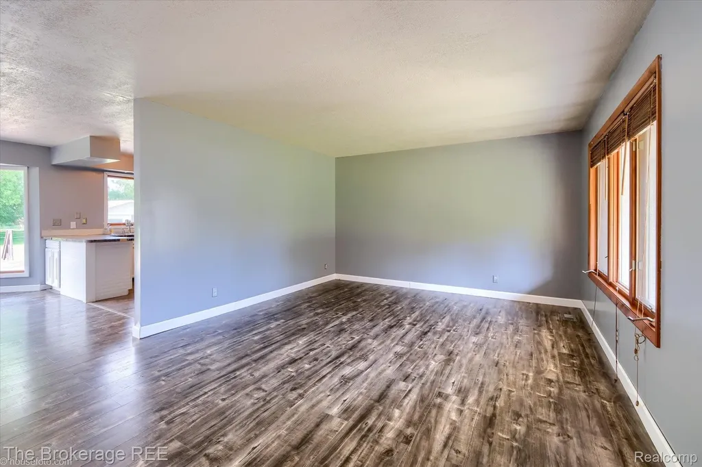 5495 E Coldwater Road Genesee Charter Township MI 48506