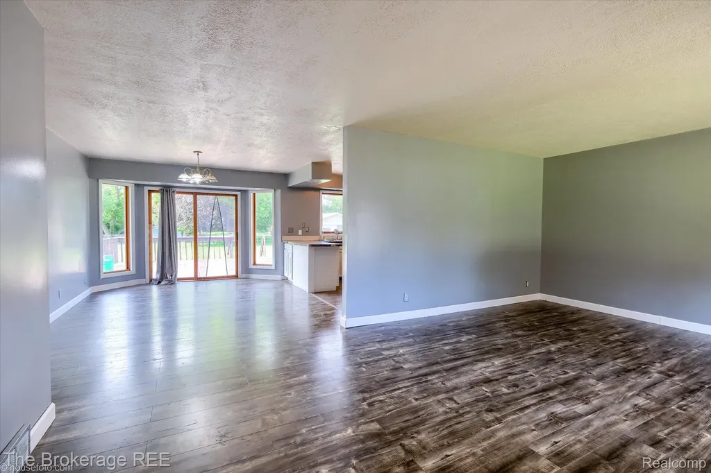 5495 E Coldwater Road Genesee Charter Township MI 48506