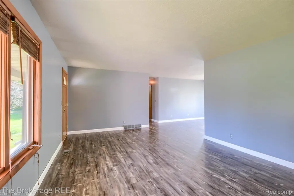 5495 E Coldwater Road Genesee Charter Township MI 48506