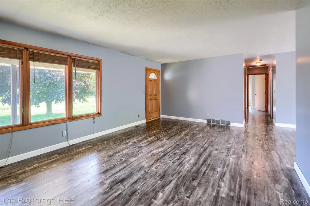 5495 E Coldwater Road Genesee Charter Township MI 48506