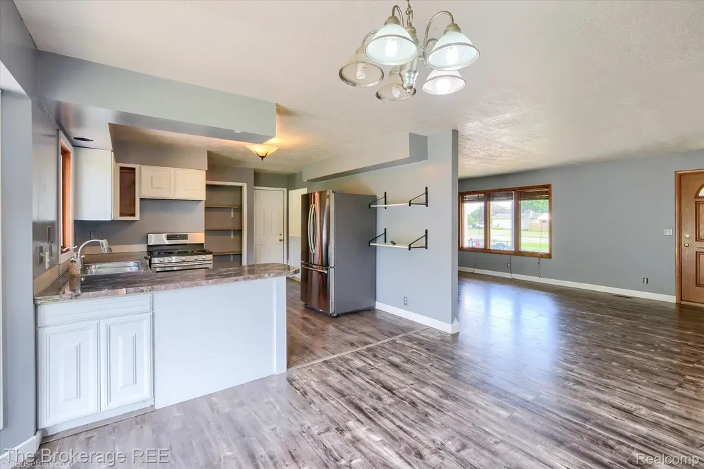 5495 E Coldwater Road Genesee Charter Township MI 48506