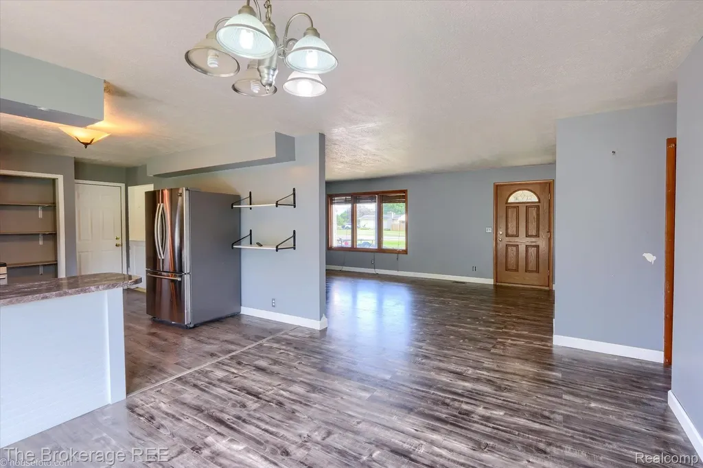 5495 E Coldwater Road Genesee Charter Township MI 48506