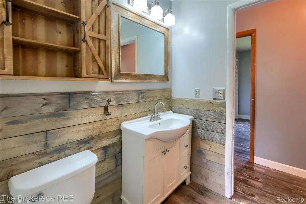 5495 E Coldwater Road Genesee Charter Township MI 48506