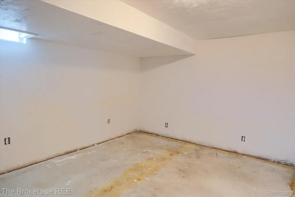 5495 E Coldwater Road Genesee Charter Township MI 48506