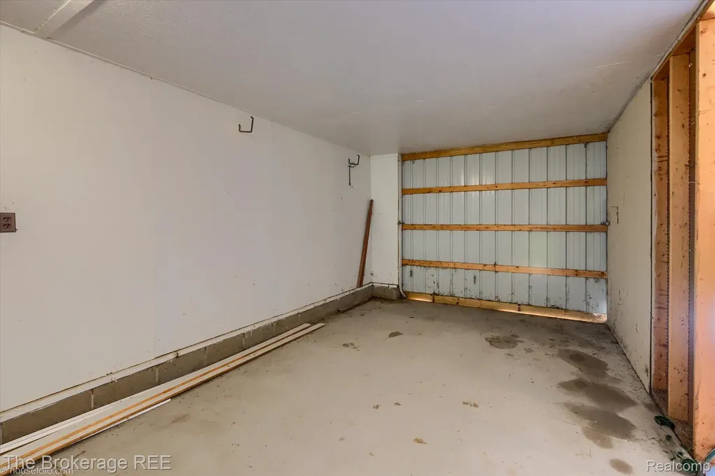 5495 E Coldwater Road Genesee Charter Township MI 48506