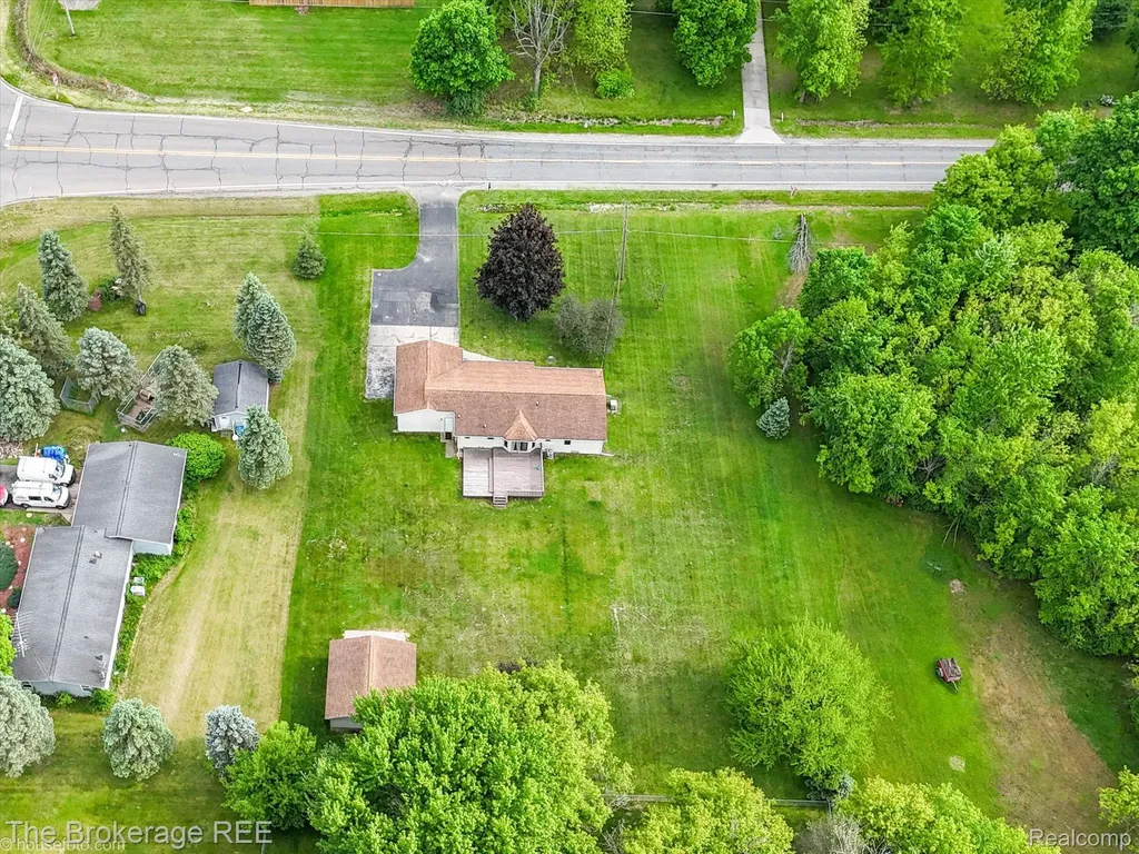 5495 E Coldwater Road Genesee Charter Township MI 48506