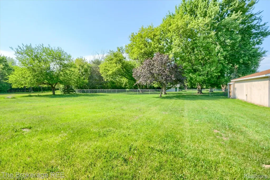 5495 E Coldwater Road Genesee Charter Township MI 48506