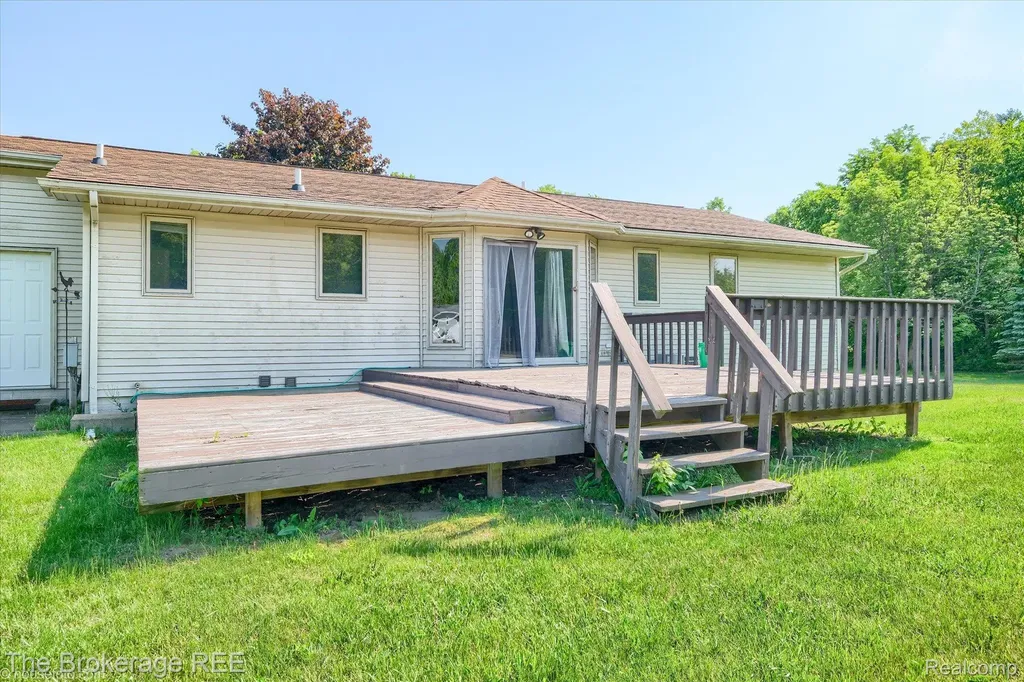 5495 E Coldwater Road Genesee Charter Township MI 48506