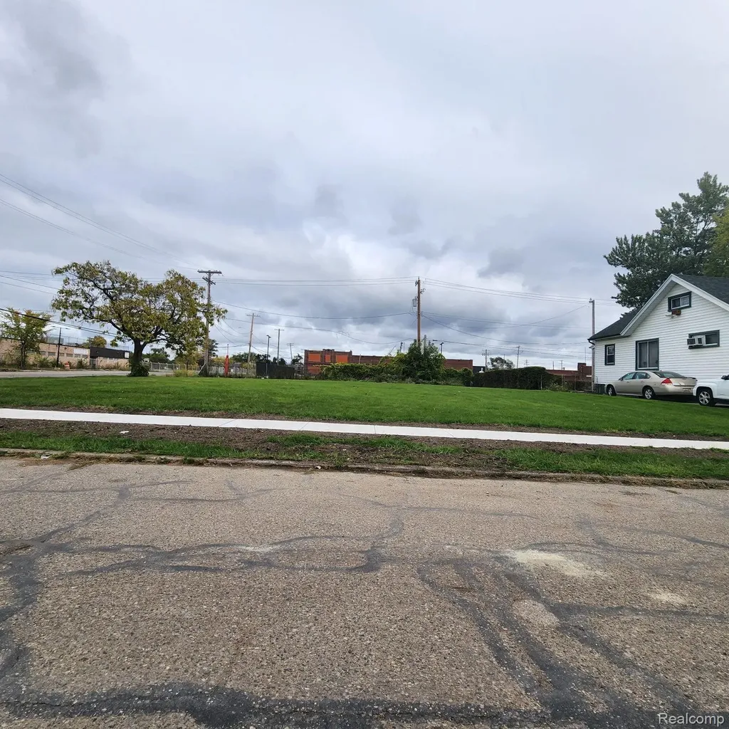 12406-12416 Greenlawn Street Detroit City MI 48204