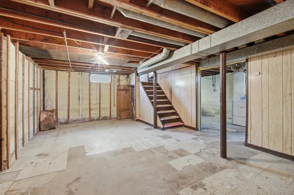 33953 Glover Street Wayne City MI 48184