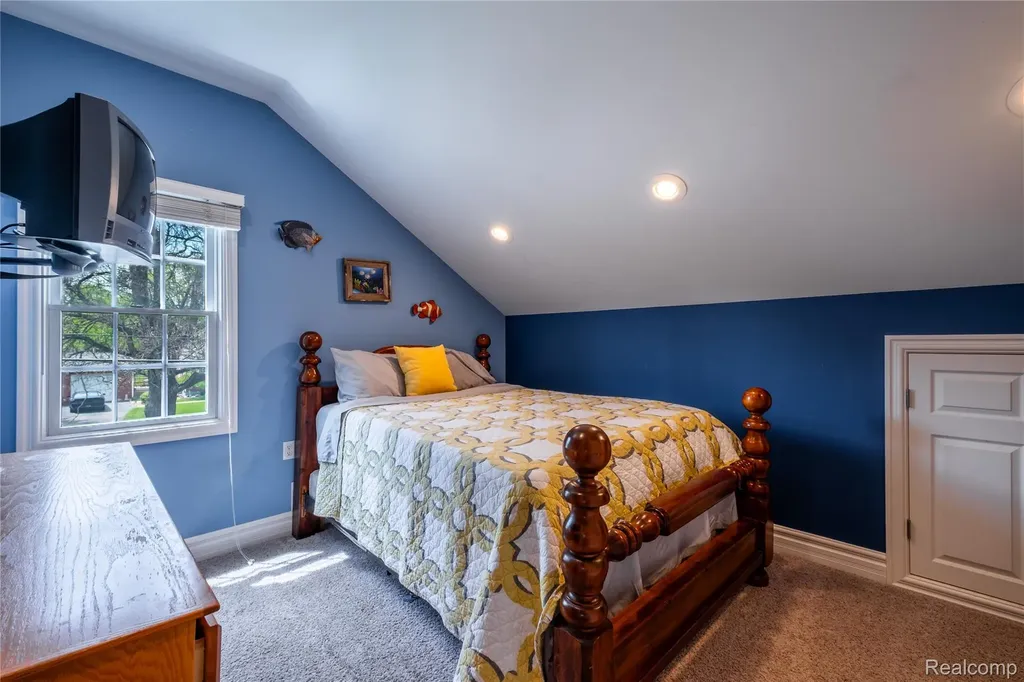 1255 Glendale Street Burton City MI 48509