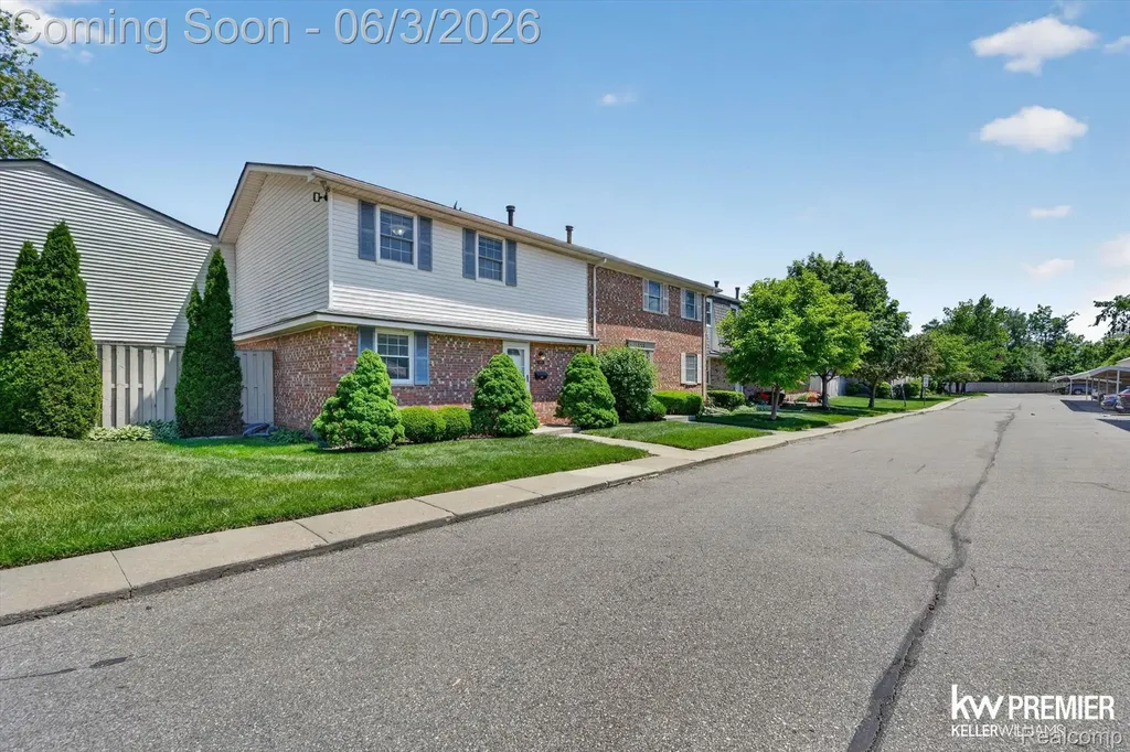 955 Kirts Boulevard Troy City MI 48084