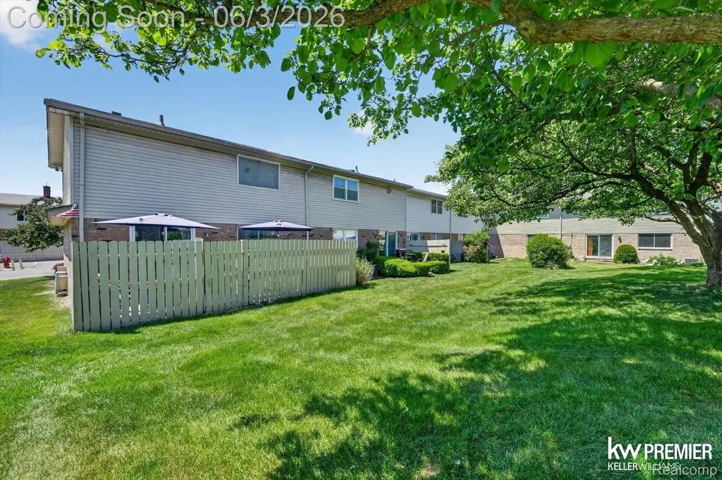 955 Kirts Boulevard Troy City MI 48084