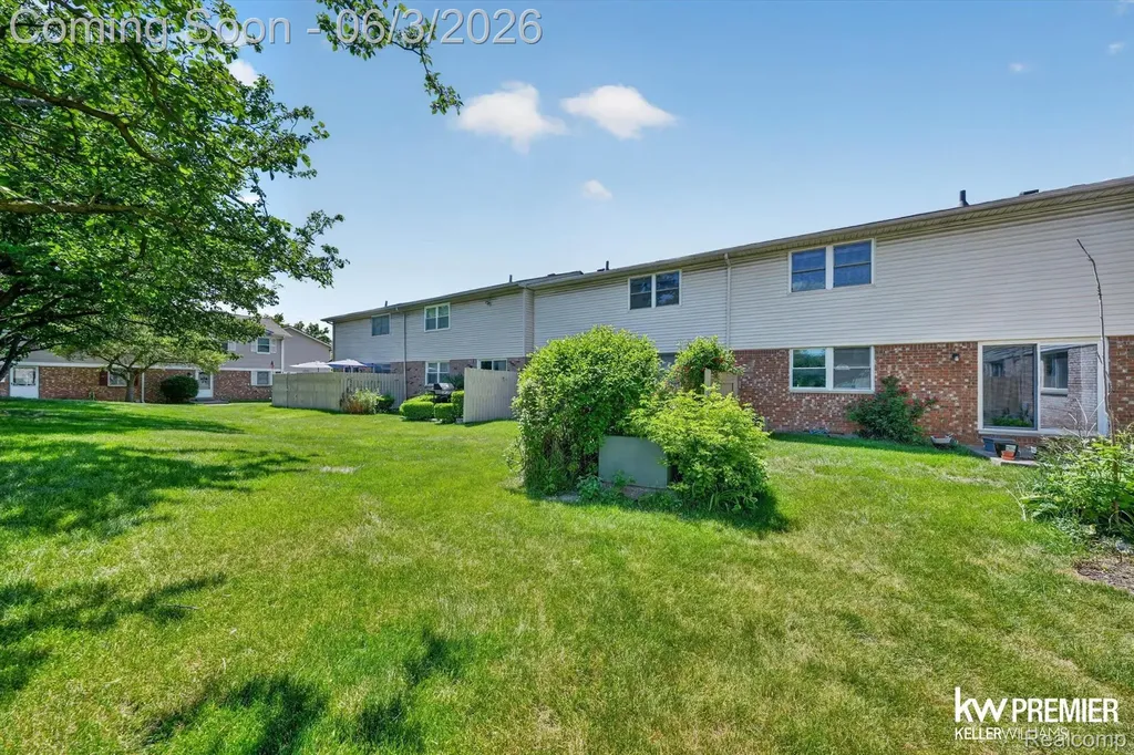 955 Kirts Boulevard Troy City MI 48084
