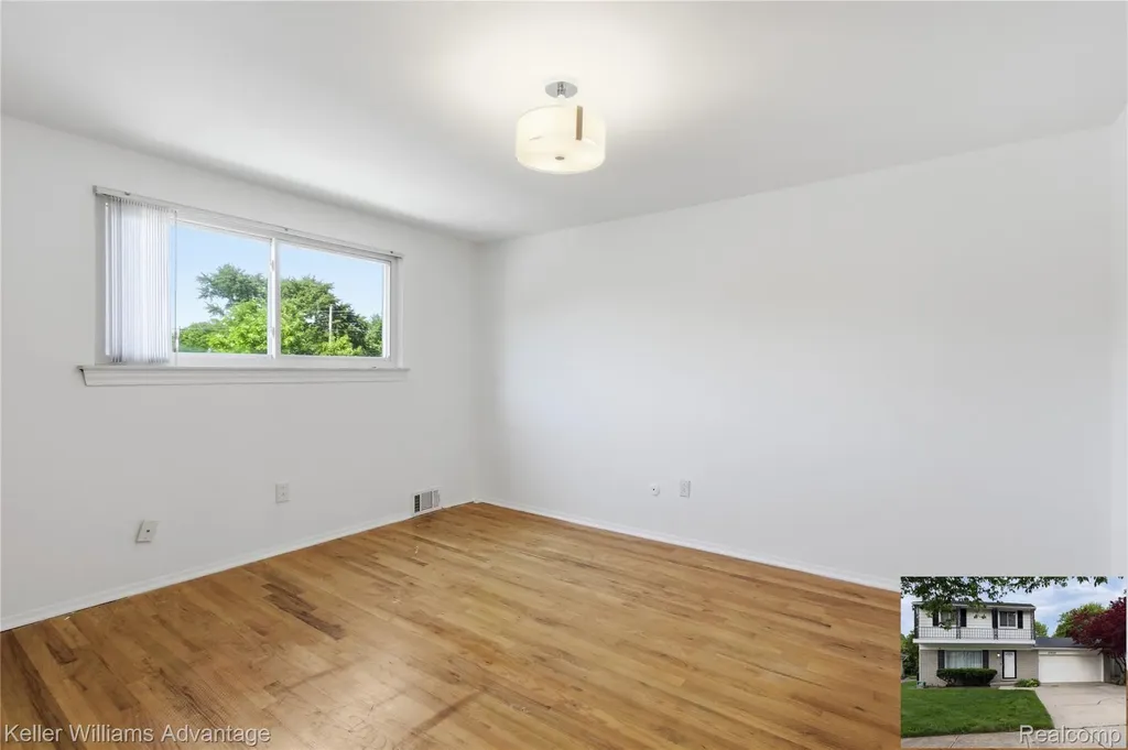 27646 Pierce Street Southfield City MI 48076