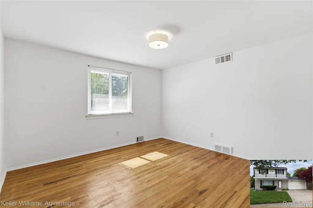 27646 Pierce Street Southfield City MI 48076