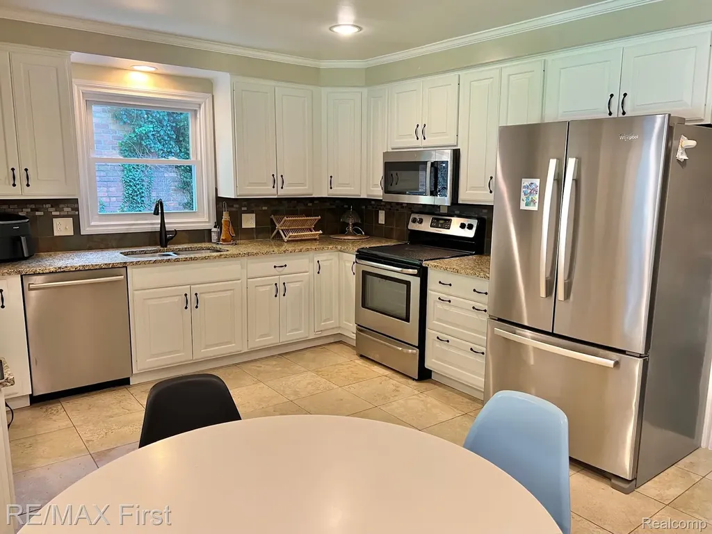 908 Marywood Drive Royal Oak City MI 48067