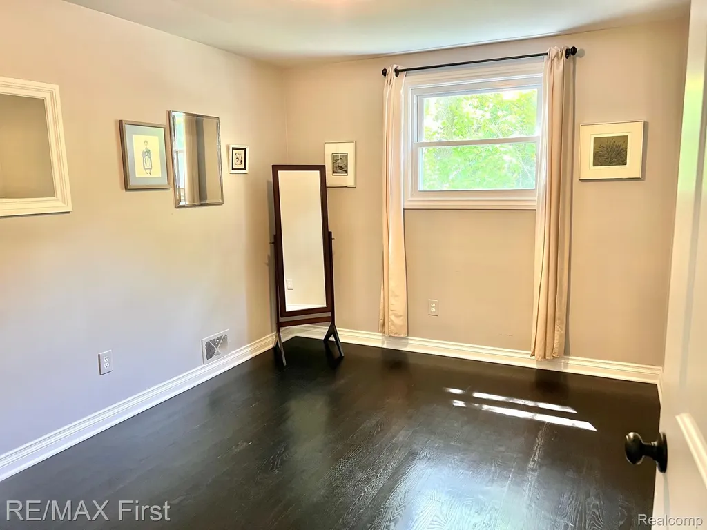 908 Marywood Drive Royal Oak City MI 48067