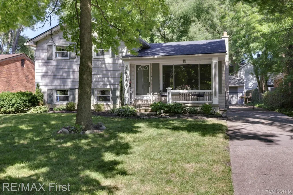 908 Marywood Drive Royal Oak City MI 48067