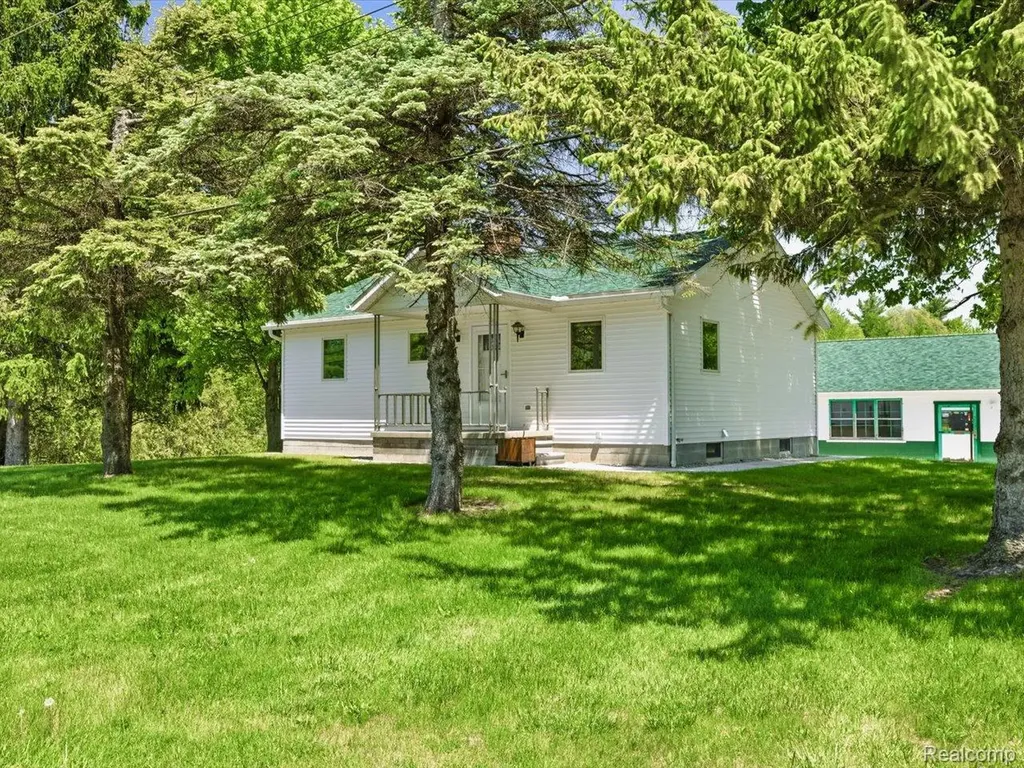 2482 Range Road Port Huron Charter Township MI 48060