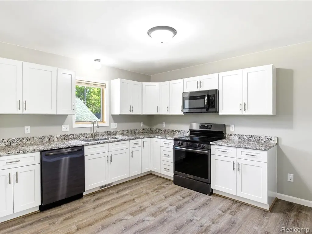 2482 Range Road Port Huron Charter Township MI 48060