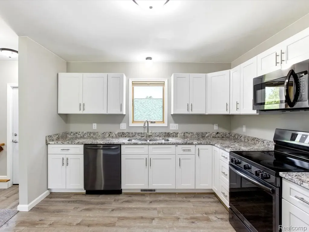 2482 Range Road Port Huron Charter Township MI 48060