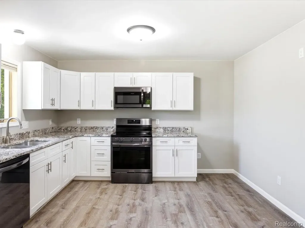 2482 Range Road Port Huron Charter Township MI 48060