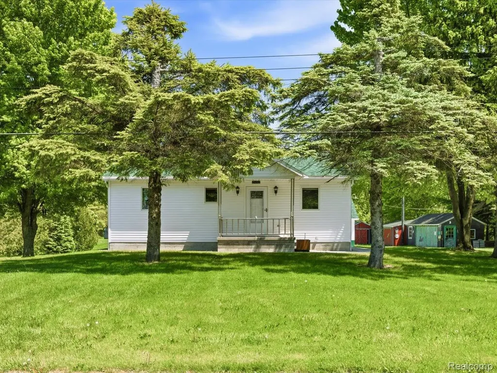 2482 Range Road Port Huron Charter Township MI 48060