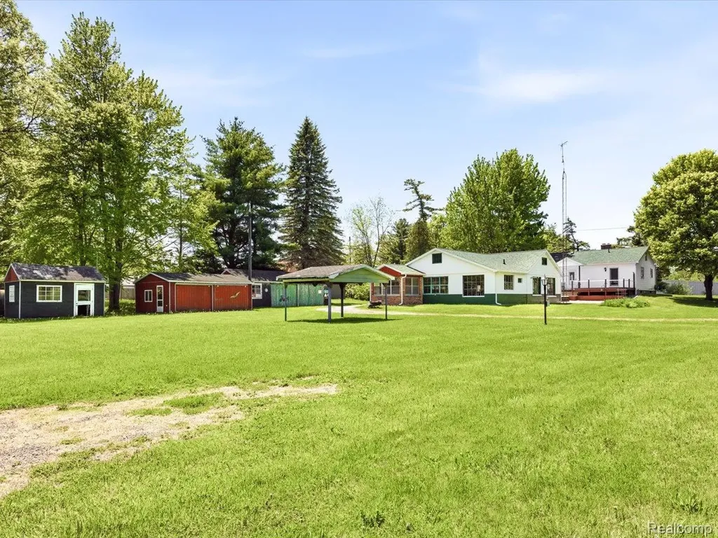 2482 Range Road Port Huron Charter Township MI 48060
