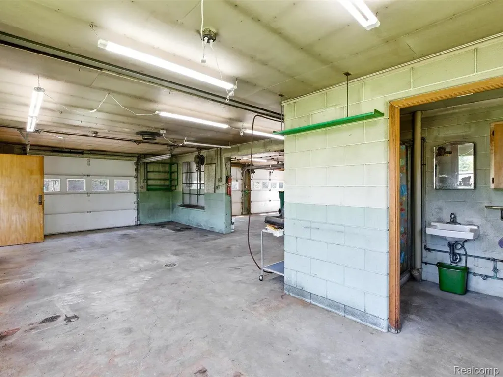 2482 Range Road Port Huron Charter Township MI 48060