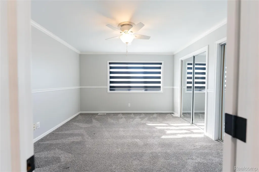 49729 Nautical Drive Chesterfield Township MI 48047