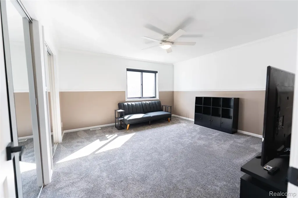 49729 Nautical Drive Chesterfield Township MI 48047