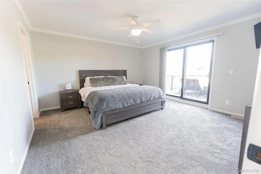 49729 Nautical Drive Chesterfield Township MI 48047