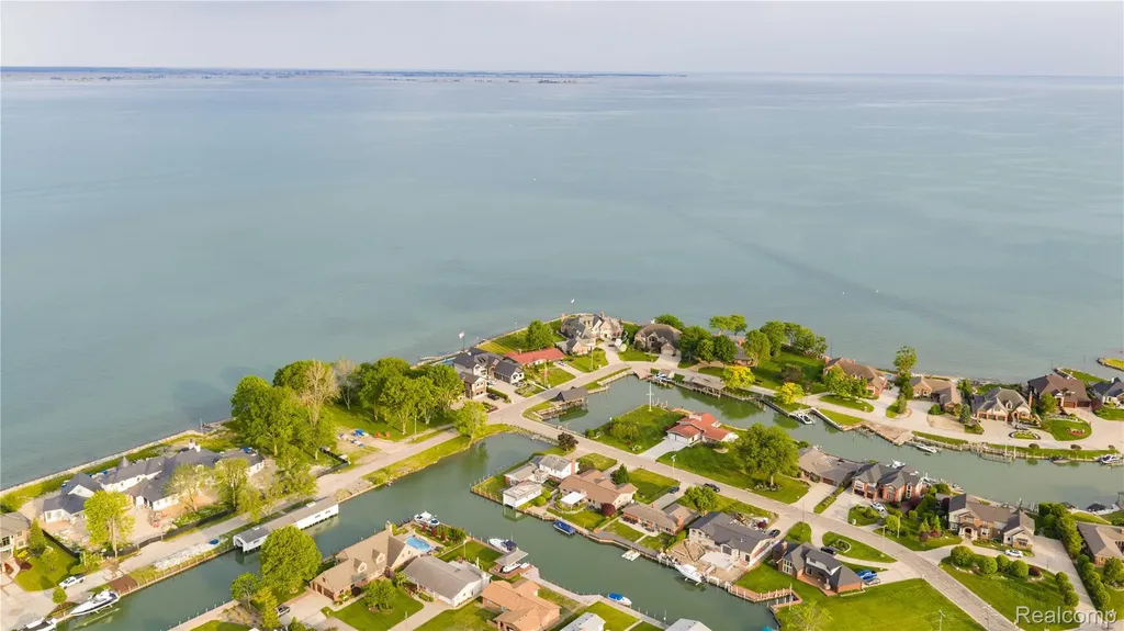 49729 Nautical Drive Chesterfield Township MI 48047