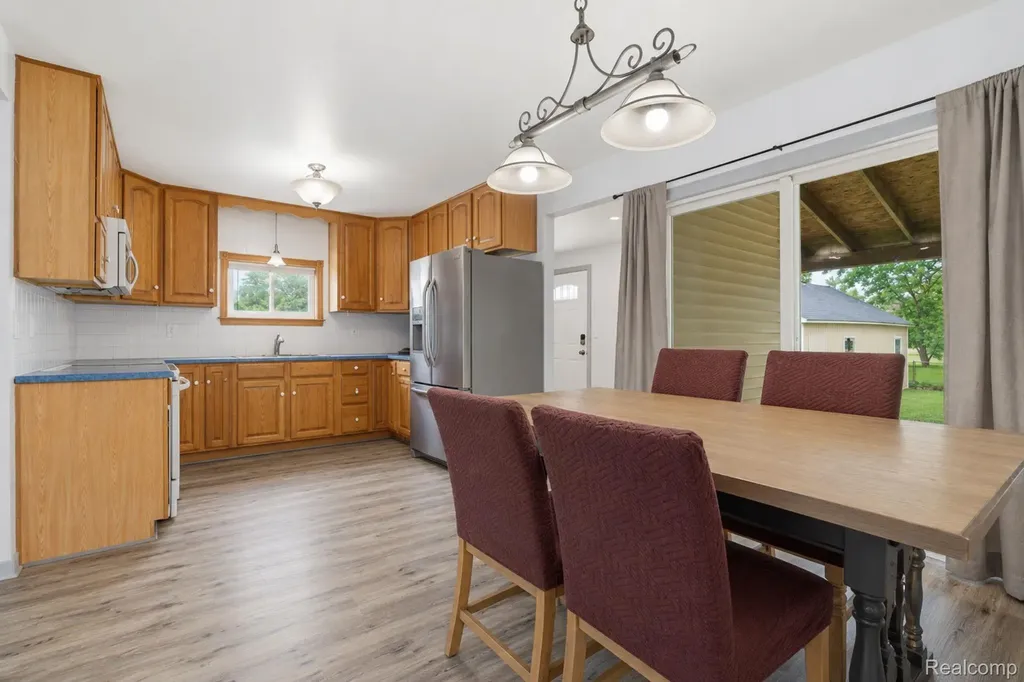 12463 W Lennon Road Clayton Charter Township MI 48449